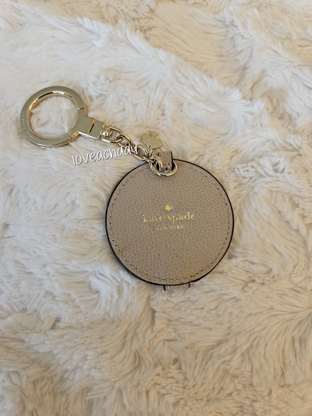kate spade New York☆Taupe Leather Round Mirror Keychain
